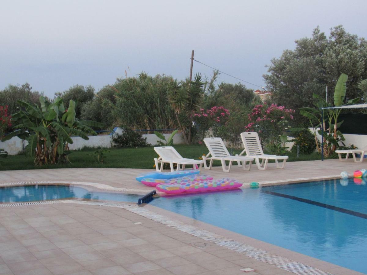 Eleni'S Apartments Афанду Екстер'єр фото